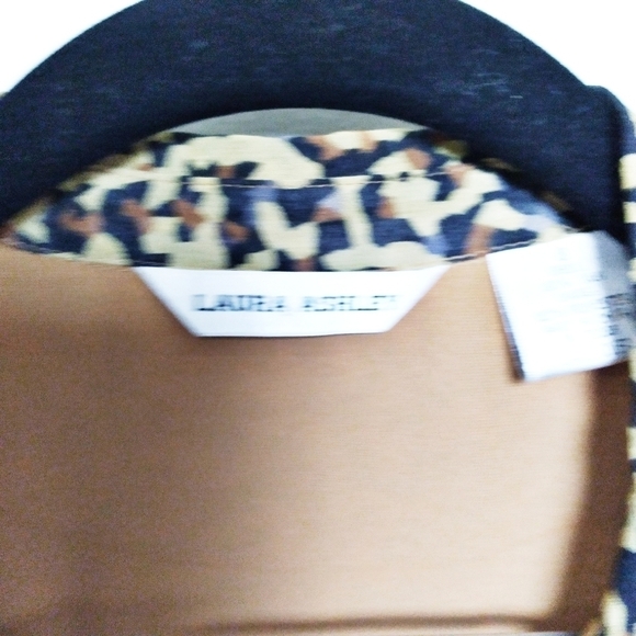 Vintage Laura Ashley 100% Silk Leopard Print Blouse - Picture 6 of 7